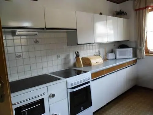 Rungger ノイシュティフト・イム・シュトゥーバイタール